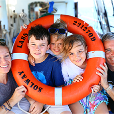 Vivienne Jolie-Pitt et al. posing for the camera